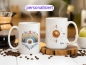 Preview: Personalisierte Tassen-Set mit spirituellem Design: eine Tasse zeigt einen farbenfrohen Regenbogen mit floralen Elementen, die andere Tasse ein Sonnenmotiv mit Federn und dem Namen 'Katrin'. Ideal als individuelles und spirituelles Geschenk.